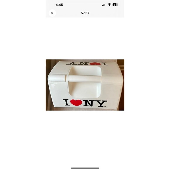 Igloo Cooler “I LOVE NY”  All over Logo Playmate Pal Cooler 7 QT Never Used - Picture 5 of 7